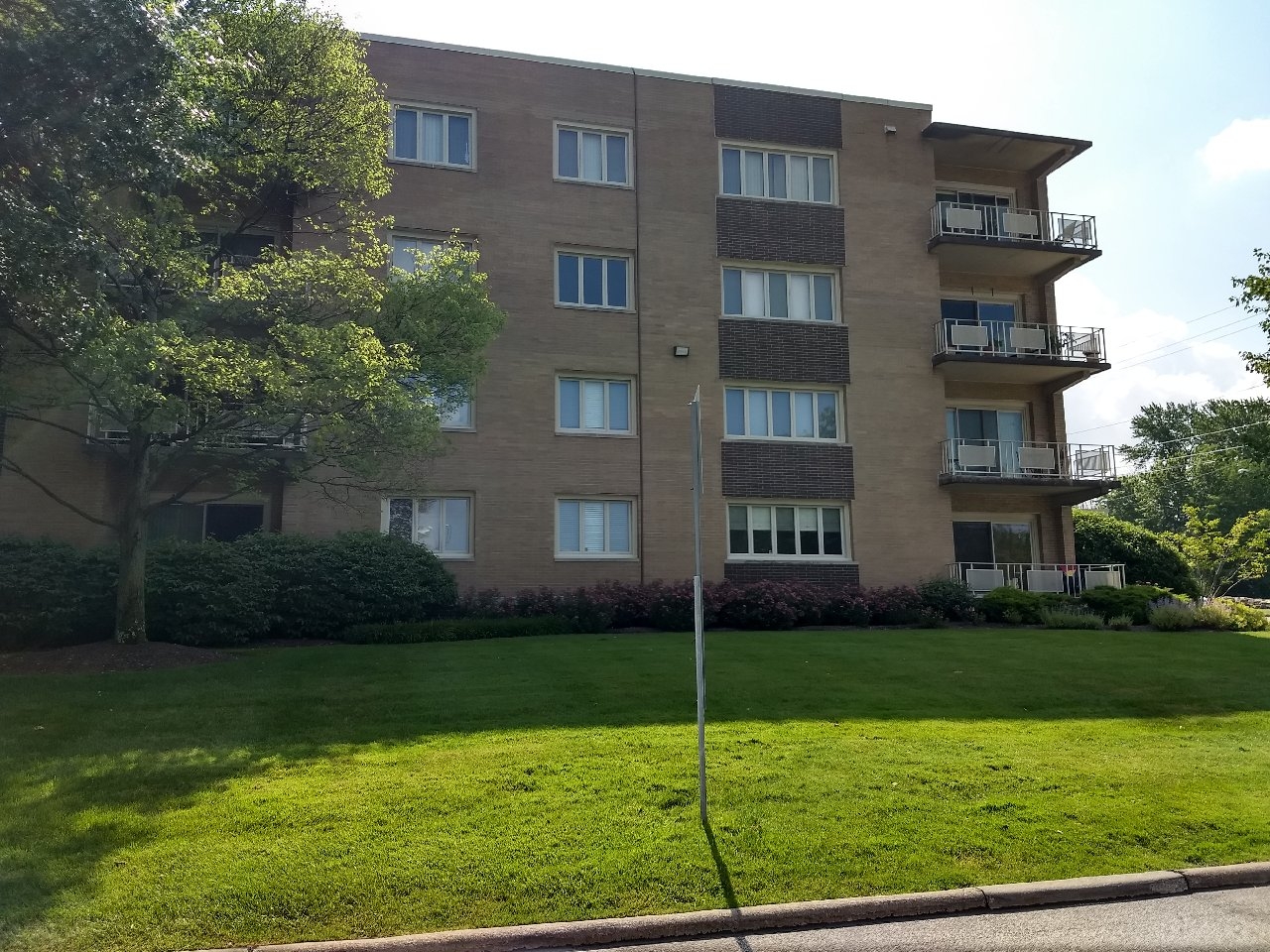 Stratton House Condominium